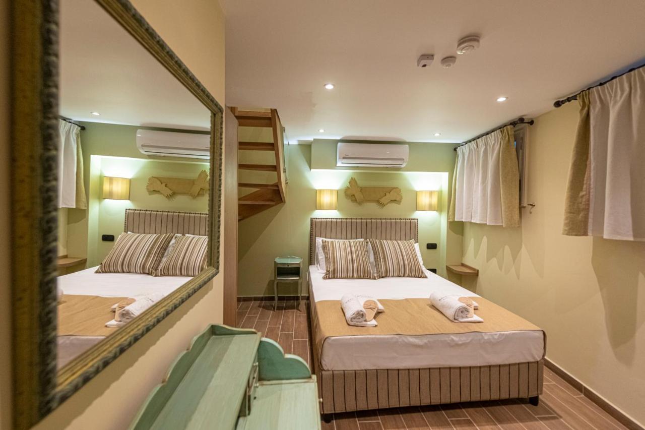 Ipelhome - Plaka Boutique Apartments Атина Екстериор снимка