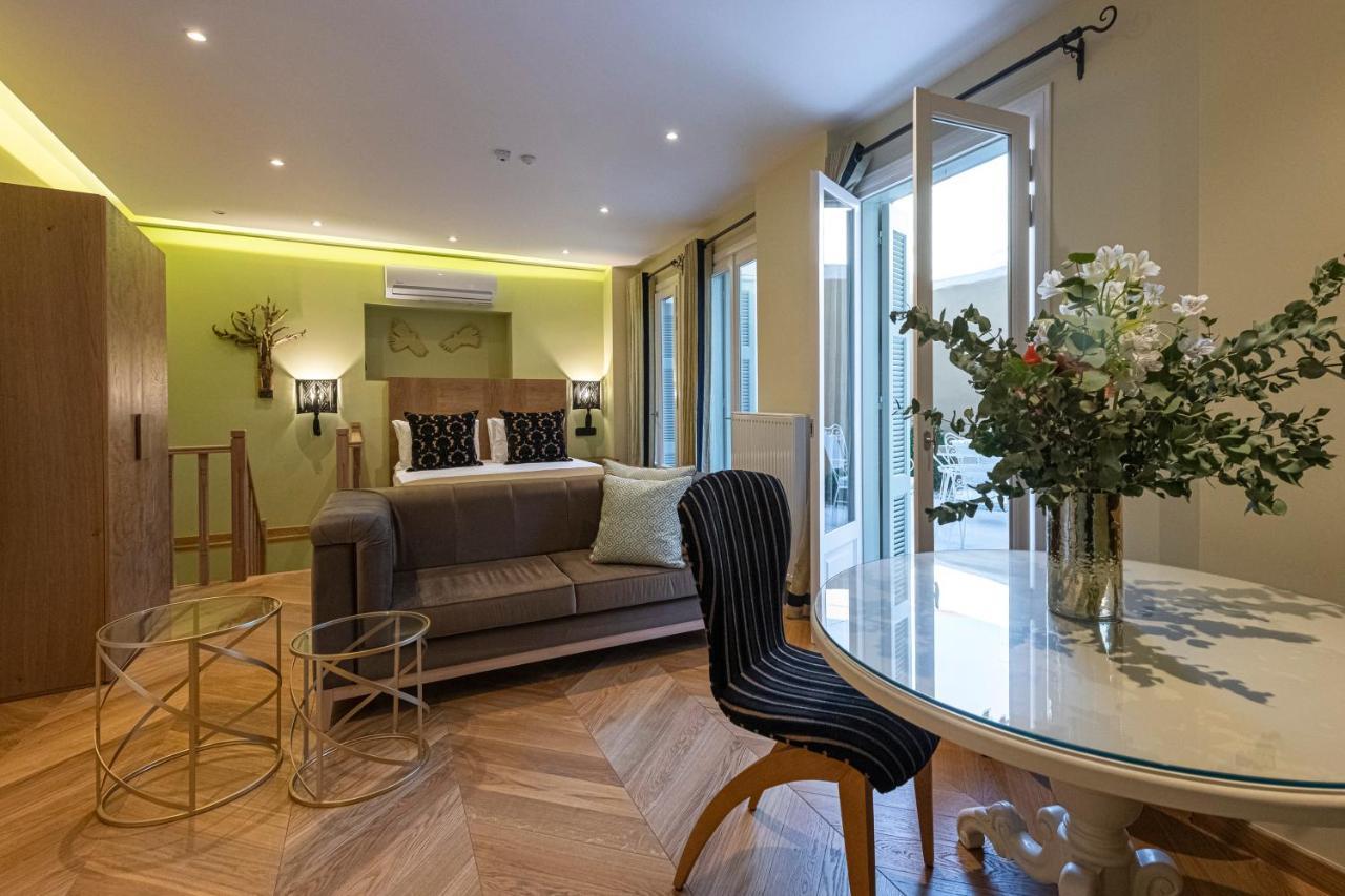 Ipelhome - Plaka Boutique Apartments Атина Екстериор снимка