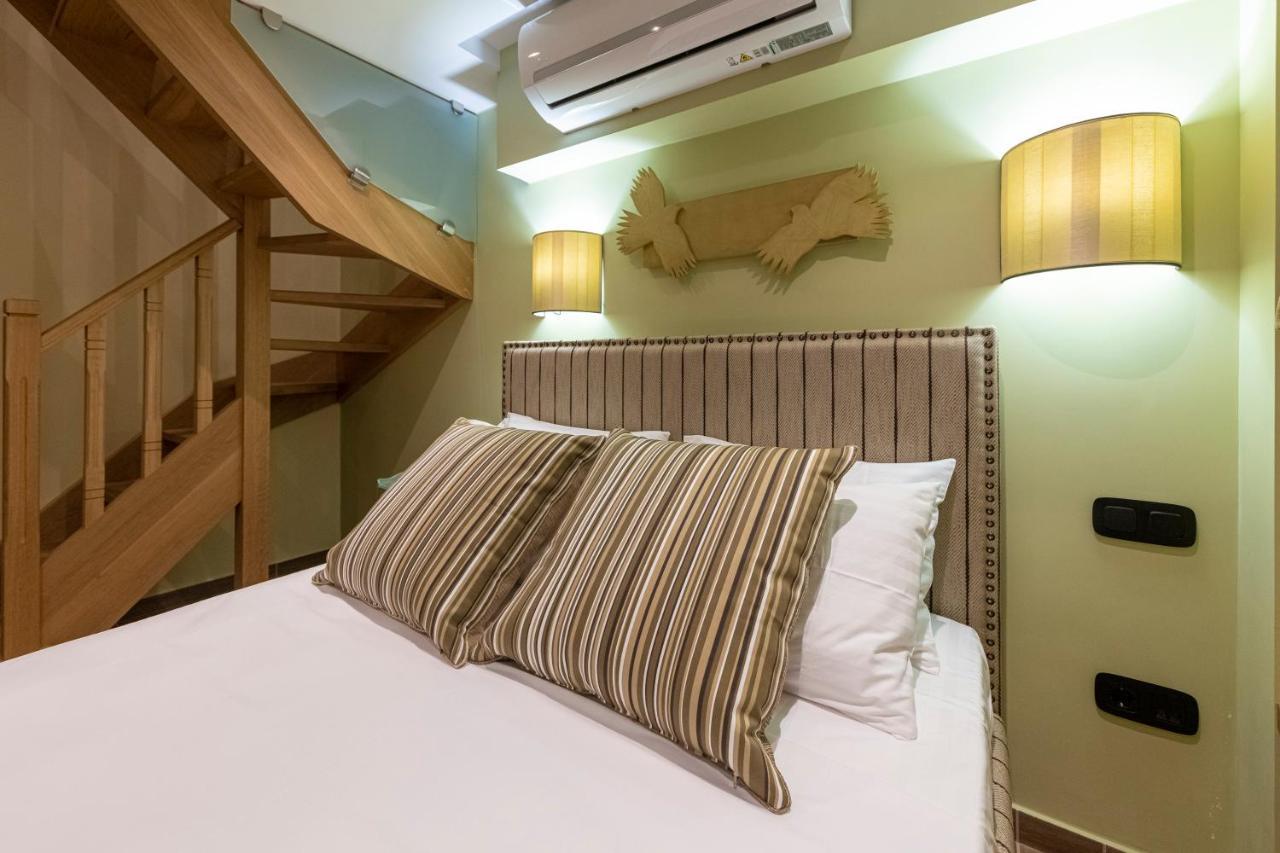 Ipelhome - Plaka Boutique Apartments Атина Екстериор снимка