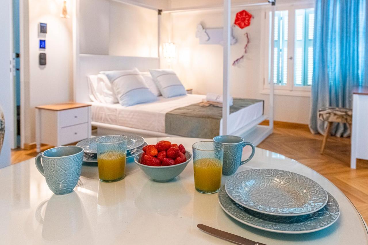 Ipelhome - Plaka Boutique Apartments Атина Екстериор снимка