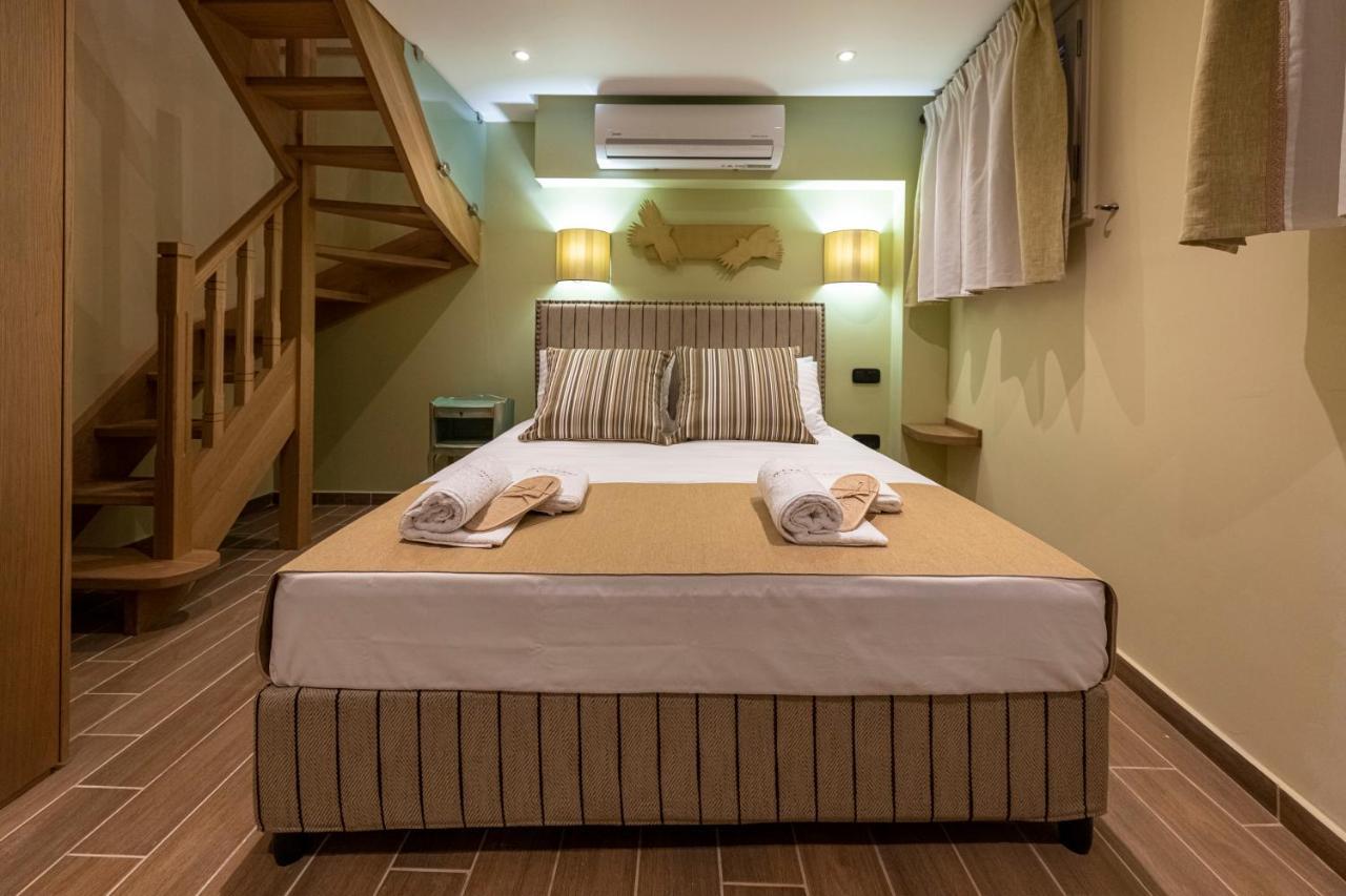 Ipelhome - Plaka Boutique Apartments Атина Екстериор снимка