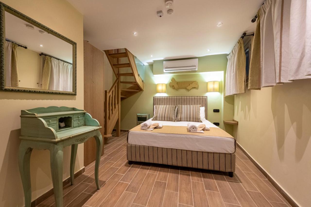 Ipelhome - Plaka Boutique Apartments Атина Екстериор снимка
