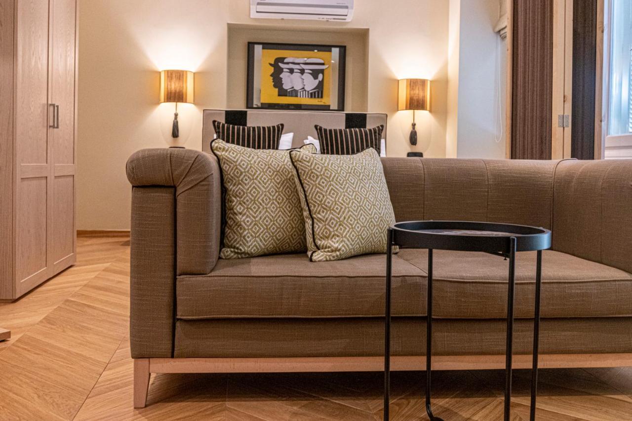 Ipelhome - Plaka Boutique Apartments Атина Екстериор снимка
