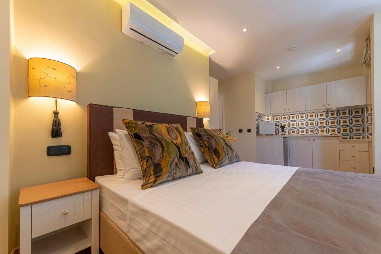 Ipelhome - Plaka Boutique Apartments Атина Екстериор снимка