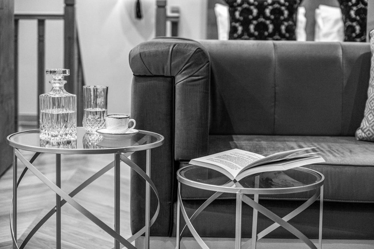 Ipelhome - Plaka Boutique Apartments Атина Екстериор снимка
